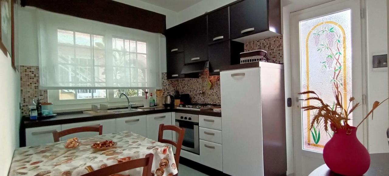 Lovely House Near The Beach Torre del Lago Puccini Exterior foto
